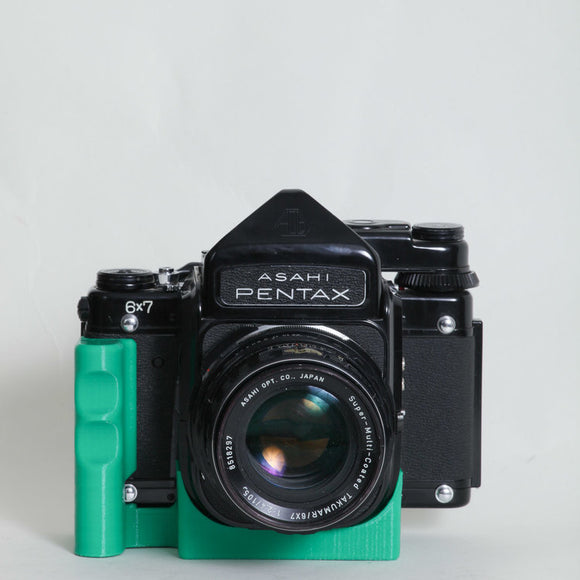 Pentax 6x7 & 67 Butter Grip By Cameradactyl